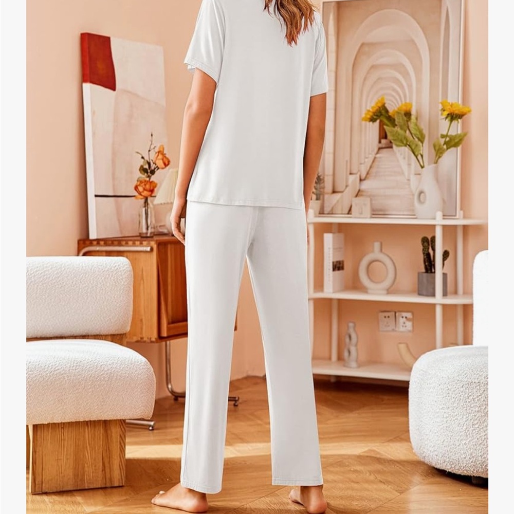 Women's white pajama set - Picture 2 of 8